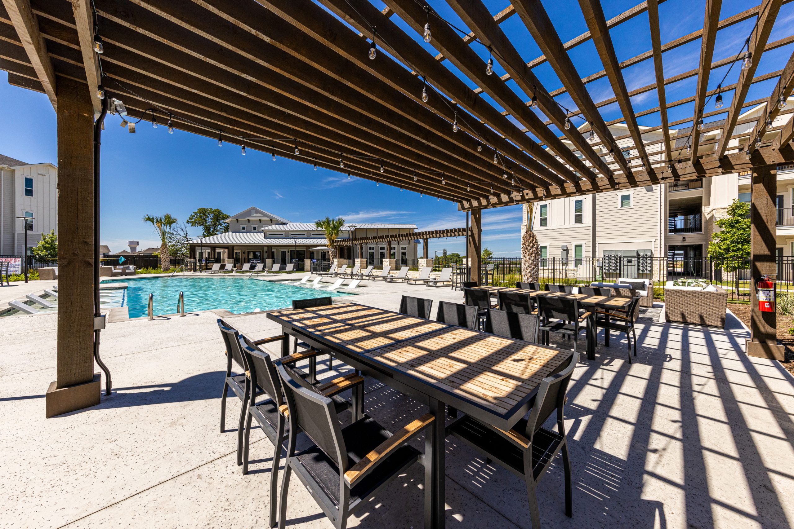 commercial real estate photos: daytime view of the cabana of a multi-family commercial property
