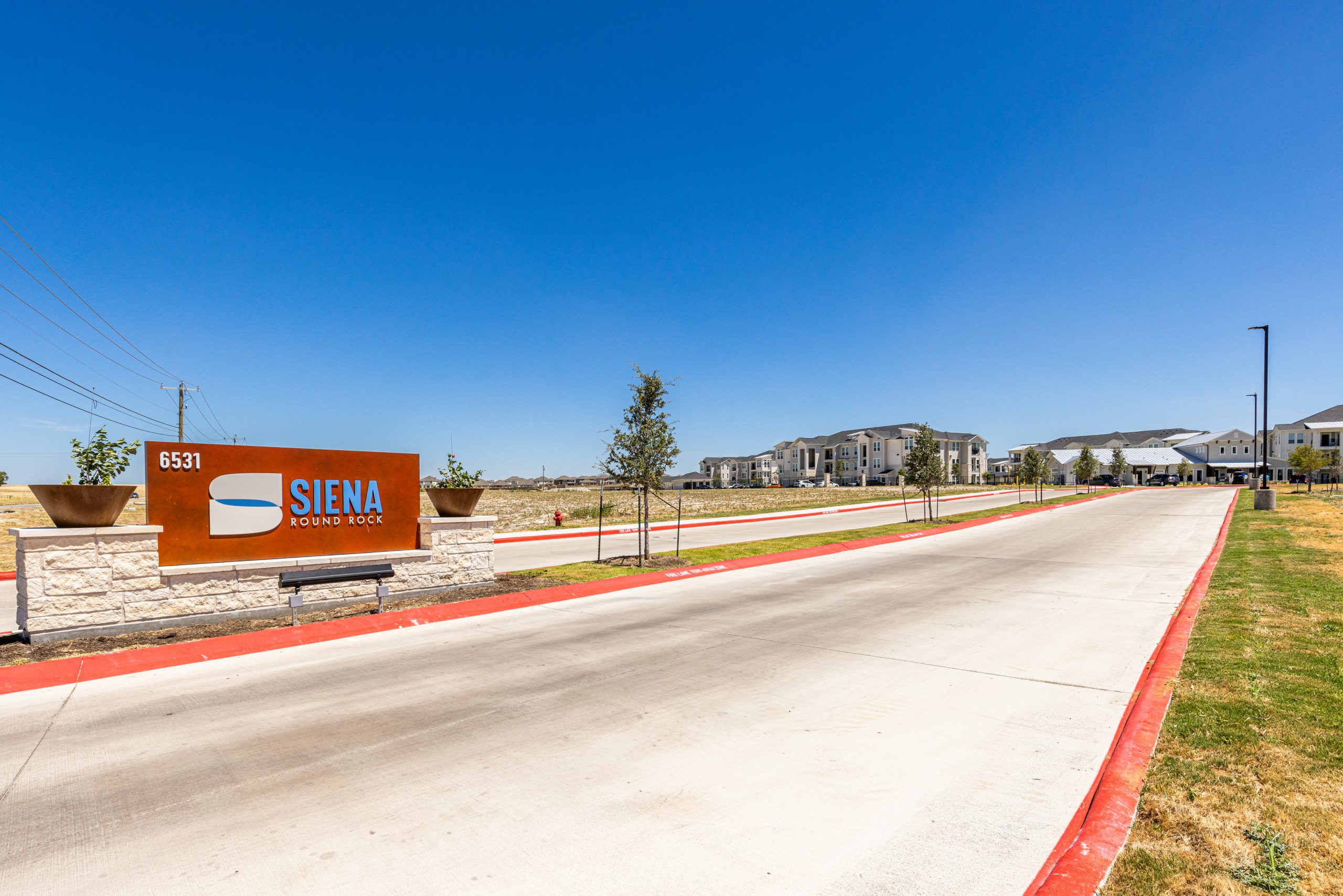 commercial real estate photos - multifamily property entrance in daytime