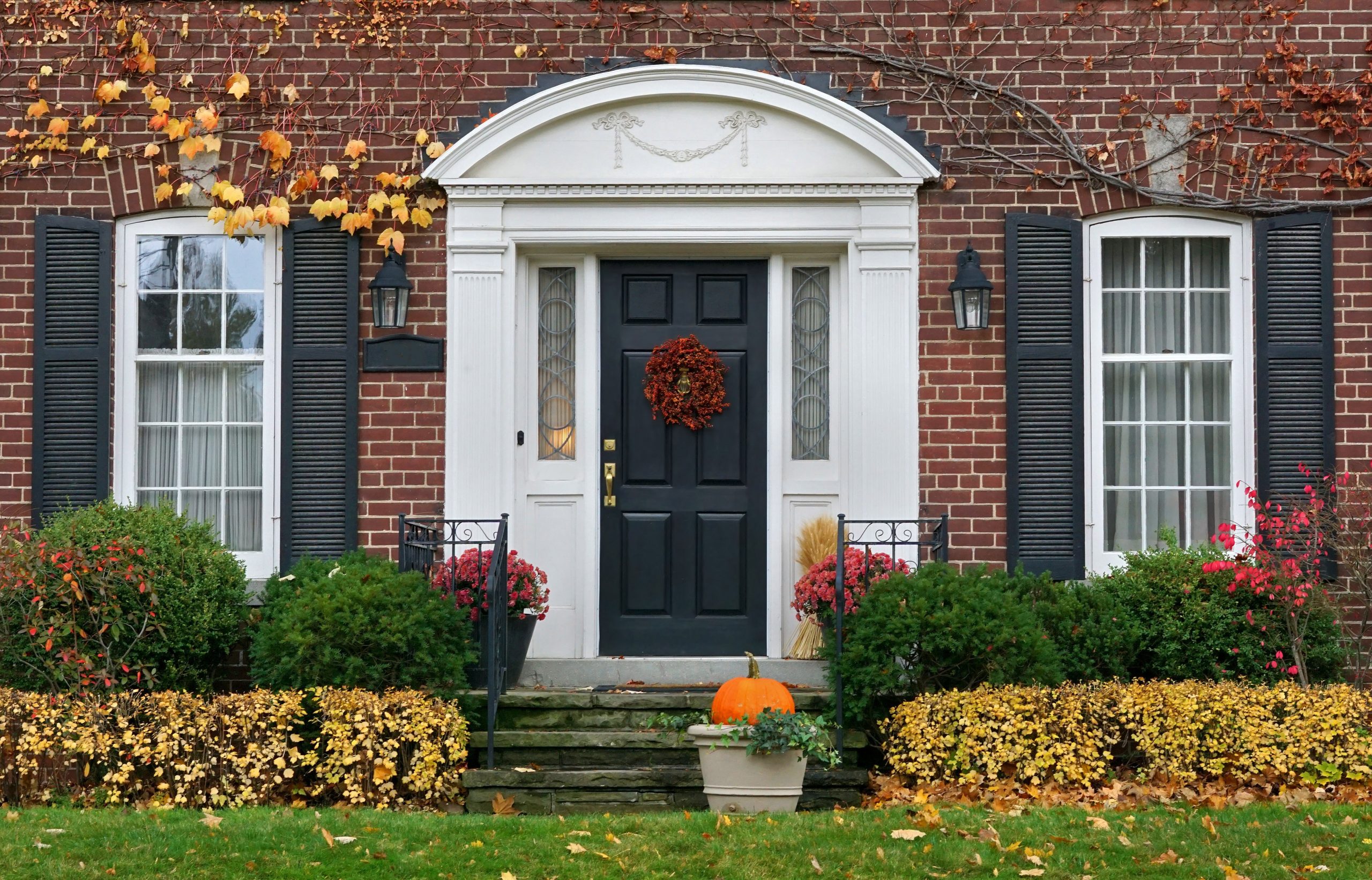 Seasonal Photography: a Residential Home in Autumn