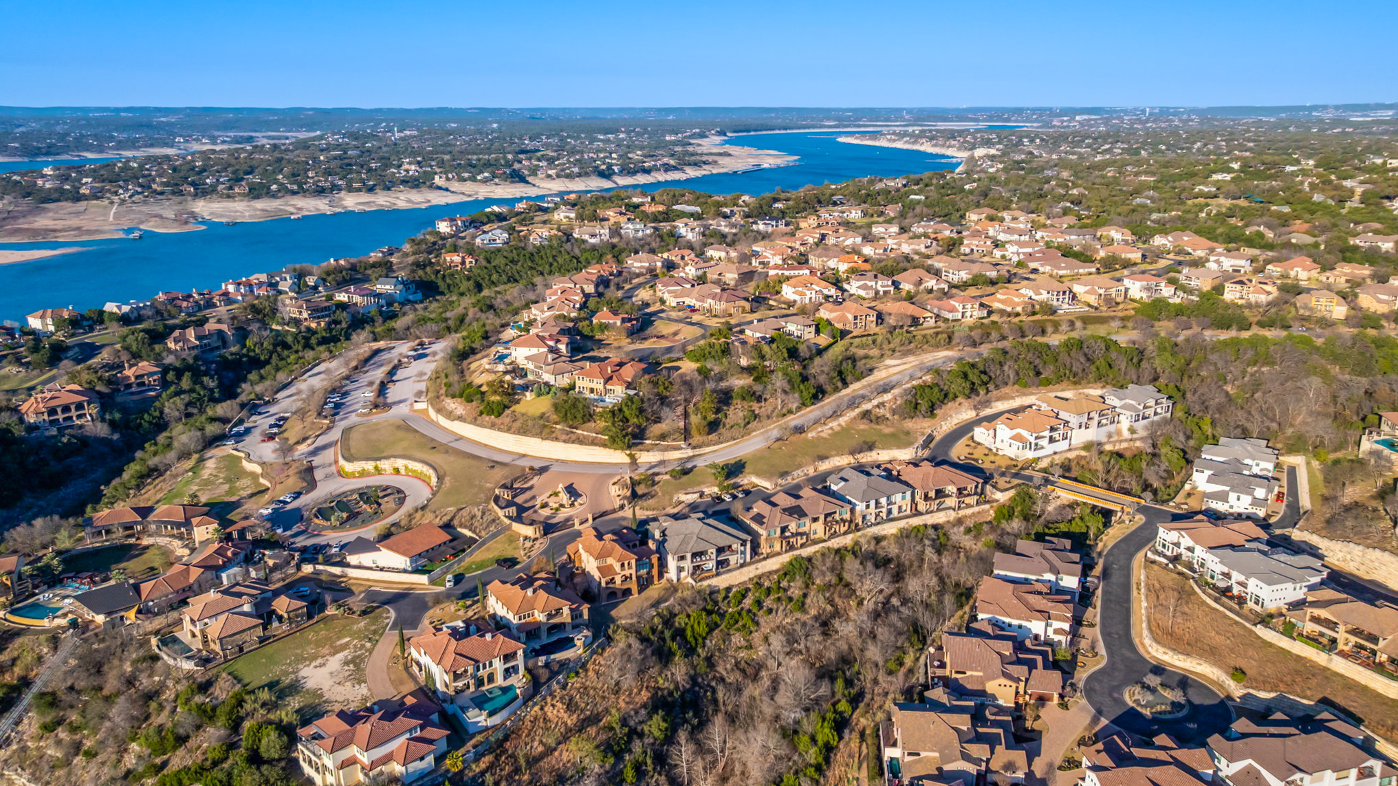 lakefront listing marketing - drone shot of lakefront properties